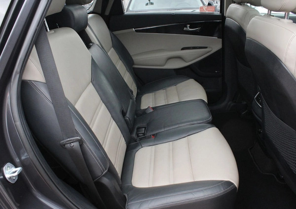 Kia Sorento cena 93900 przebieg: 88748, rok produkcji 2015 z Wielichowo małe 211